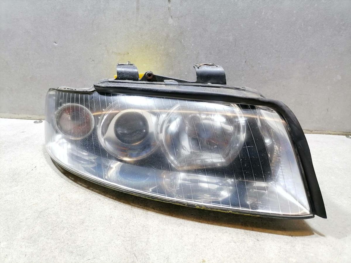 Audi A4 8E B6 original Scheinwerfer vorn rechts Halogen Bj.2003